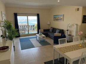 Spacious 1-bedroom apartment close to the beach